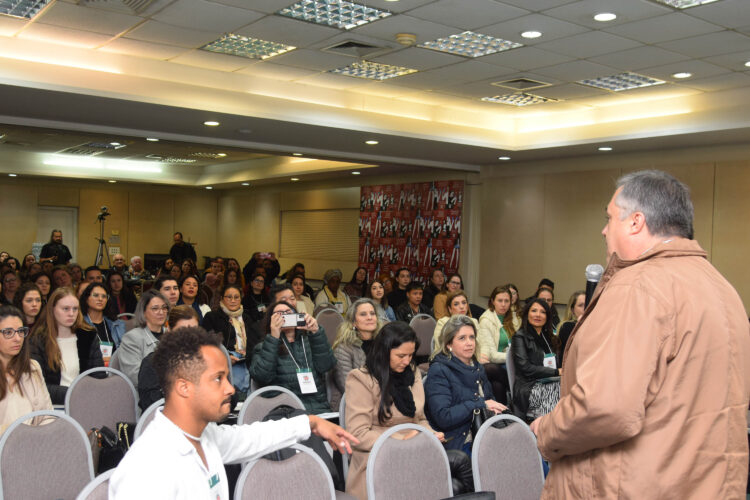 Secretaria de Saúde promove encontro sobre Infecções Sexualmente Transmissíveis