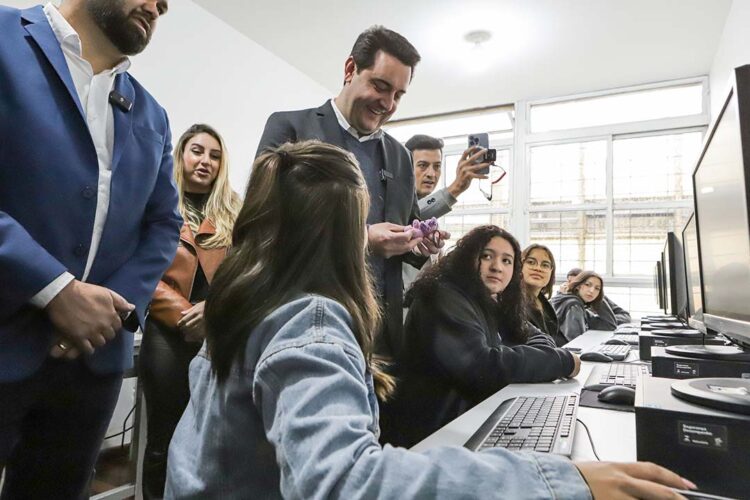 Paraná foi o estado que mais investiu em educação no começo de 2023