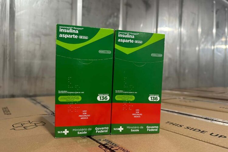Nova remessa com 42,9 mil canetas de insulina de ação rápida chega ao Paraná