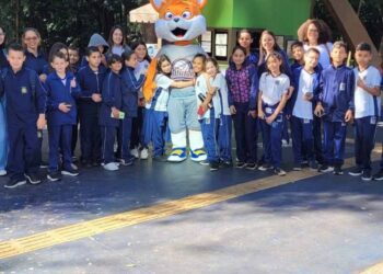 Turma escolar vencedora do Projeto  “Plástico nunca mais” ganhou passeio
