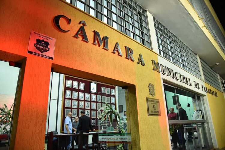 Câmara de Paranavaí aprova fim do recesso parlamentar em julho