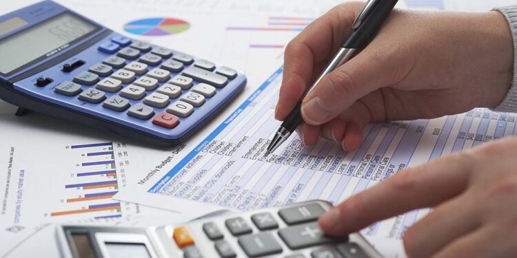 1,5 milhão de brasileiros ficarão com nome limpo na segunda