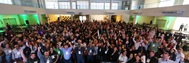 Mulheres ditam o tom nos encontros de líderes rurais