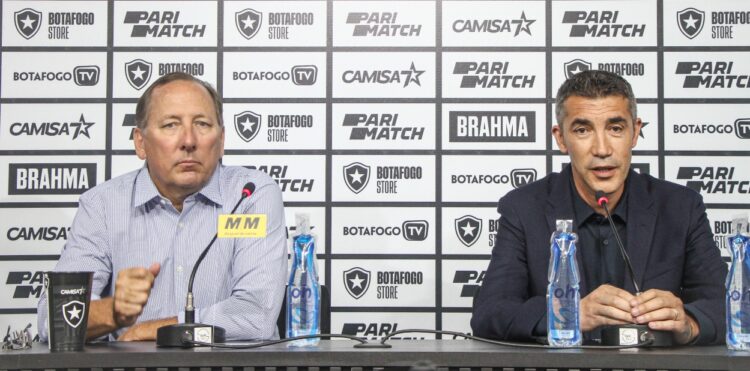 Lage é apresentado como técnico do Botafogo e projeta ‘transição pacífica’