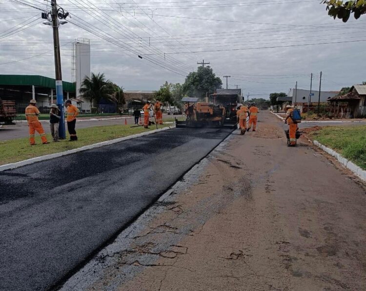 Município inicia novos trechos de recapeamento asfáltico