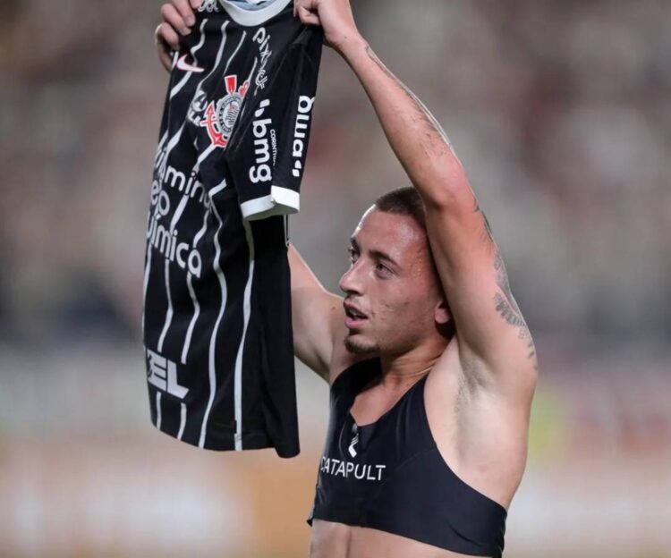 Camisa do Corinthians de confusão na  Sul-Ameircana foi resposta ao racismo há 108 anos