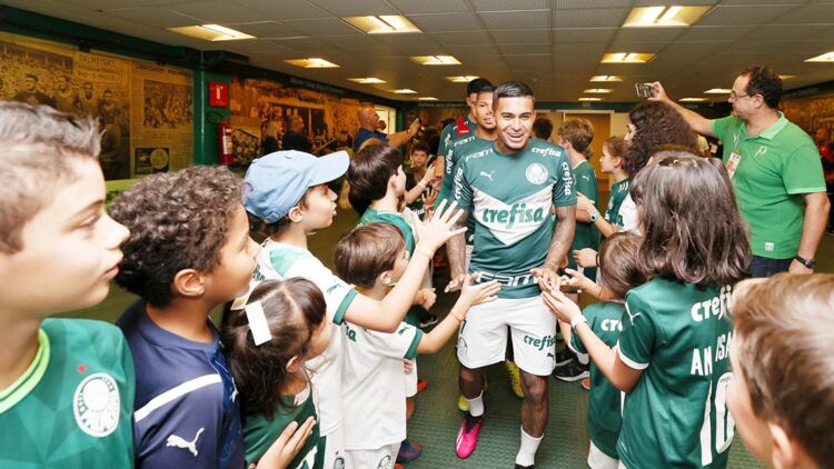 Prazo curto para inscrever reforços pressiona Palmeiras