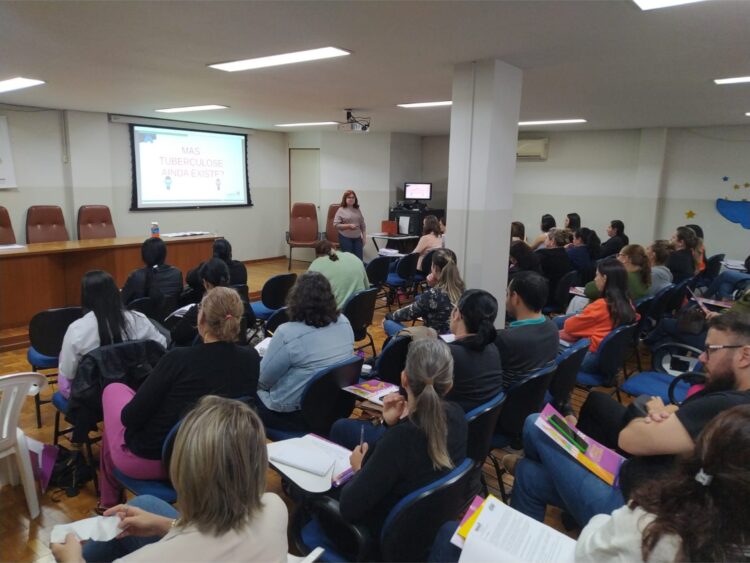 Saúde busca aprimorar atendimento de  pacientes com hanseníase e tuberculose