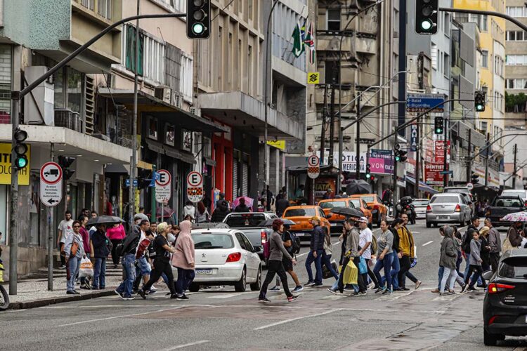 Moradores de nove cidades ganharam prêmios de R$ 10 mil no sorteio de julho do Nota Paraná