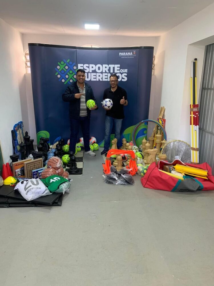 Loanda recebe kit de materiais esportivos do Governo do Estado