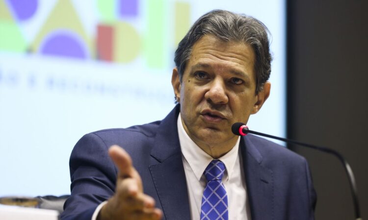 Haddad diz que proposta de Orçamento vai mesmo prever déficit zero em 2024