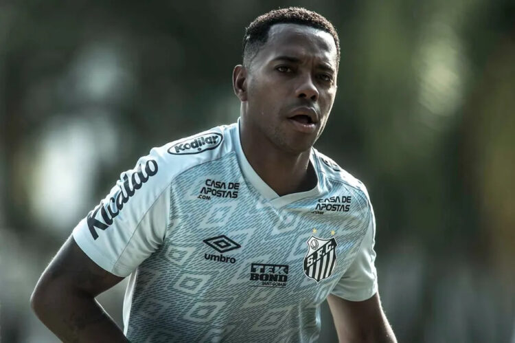 STJ nega pedido da defesa e destrava processo para que Robinho cumpra pena no Brasil