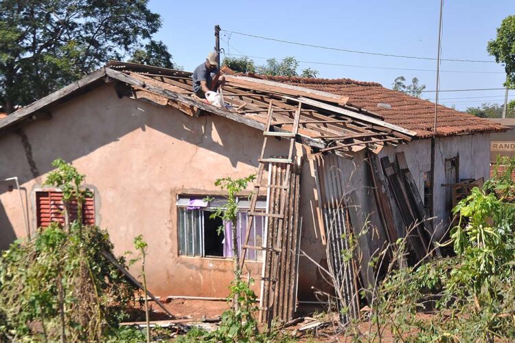 Chuva de granizo causa prejuízos e Prefeitura de Alto Paraná estrutura decreto de calamidade pública