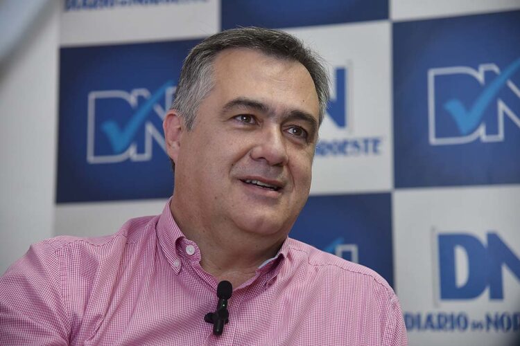 Secretário Beto Preto reforça a importância das vacinas