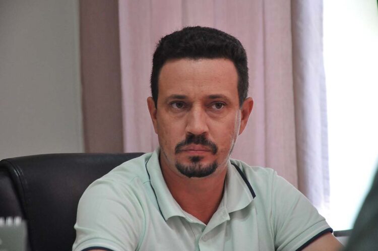 Mirador adquire tubos para obras de drenagem no Distrito de Quatro Marcos