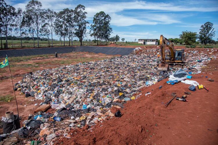 Câmara aprova projeto que transfere  gestão do aterro sanitário para o Cica