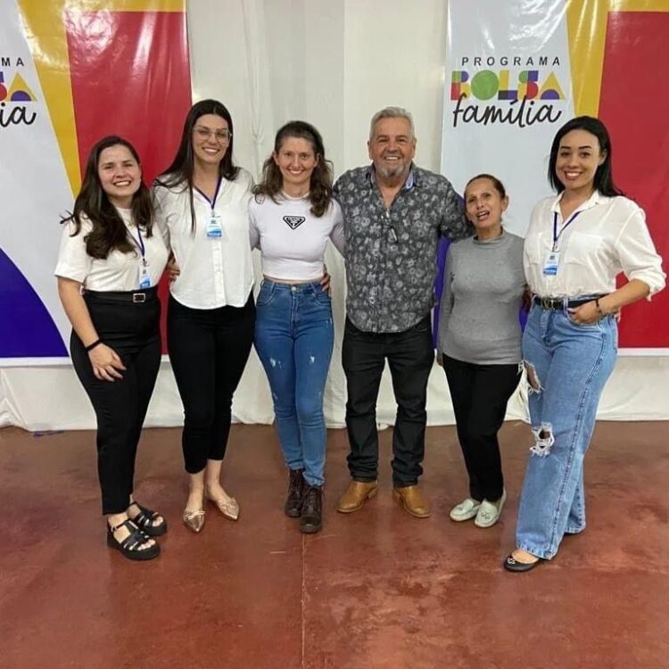 Assistência Social pede para que assistidos pelo “Bolsa Família” mantenham os cadastros em dia