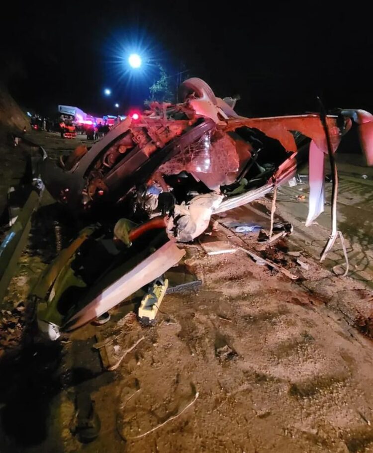 Quatro corintianos e motorista seguem  internados após acidente que matou 7