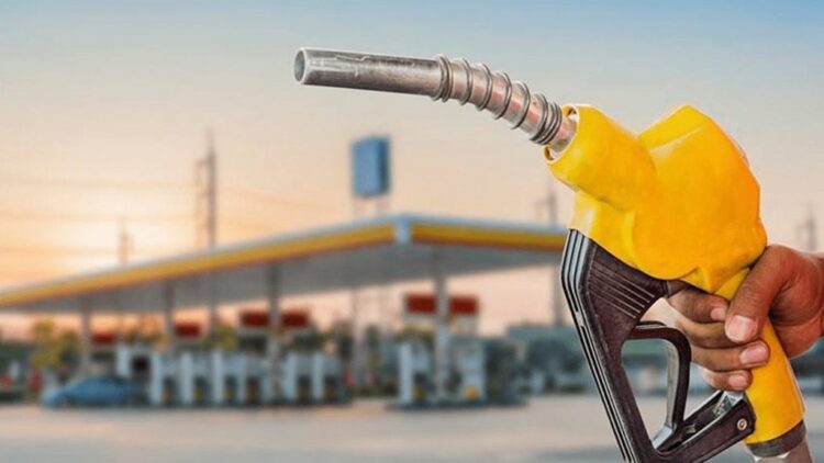 Reajuste da gasolina foi para evitar que Petrobras perca dinheiro, diz presidente da estatal