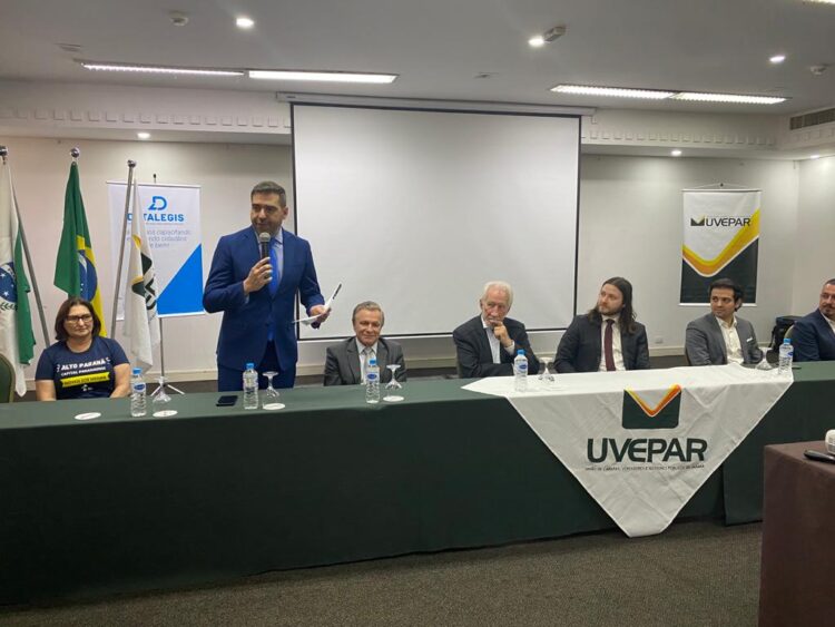 Deputado defende o municipalismo  e destaca a importância dos vereadores