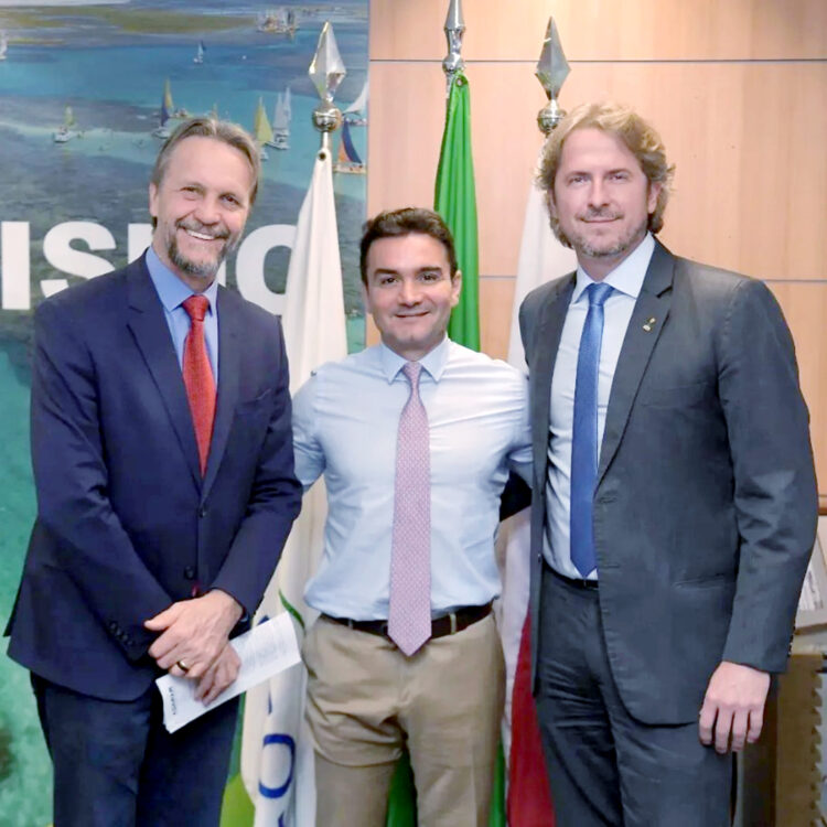 Zeca Dirceu apresenta potencial  turístico do Paraná ao novo ministro