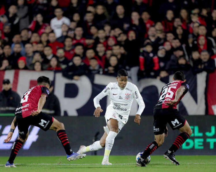 Libra consegue tirar mais um time da Liga Forte Futebol e chega a 17 clubes