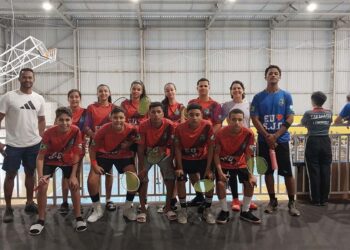 Atletas de São João do Caiuá conquistam  medalhas em competição de badminton