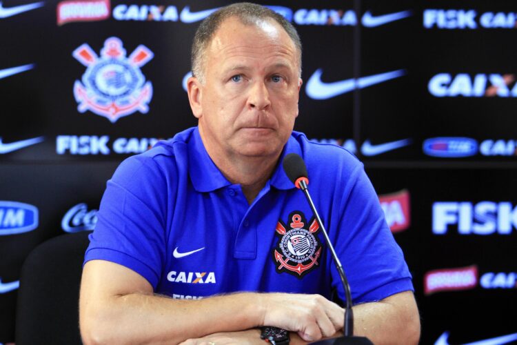 Mano Menezes é o novo técnico do Corinthians