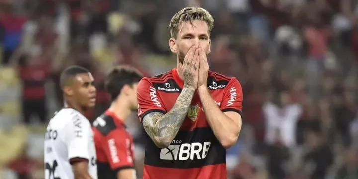 Enquanto no Flamengo ganha $250 mil, os milhões que Wesley