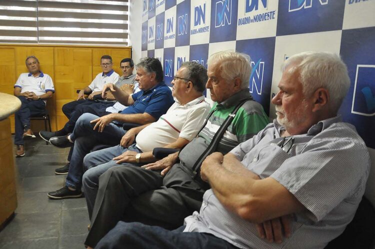 Governador do Distrito 4630 visita Rotary Paranavaí