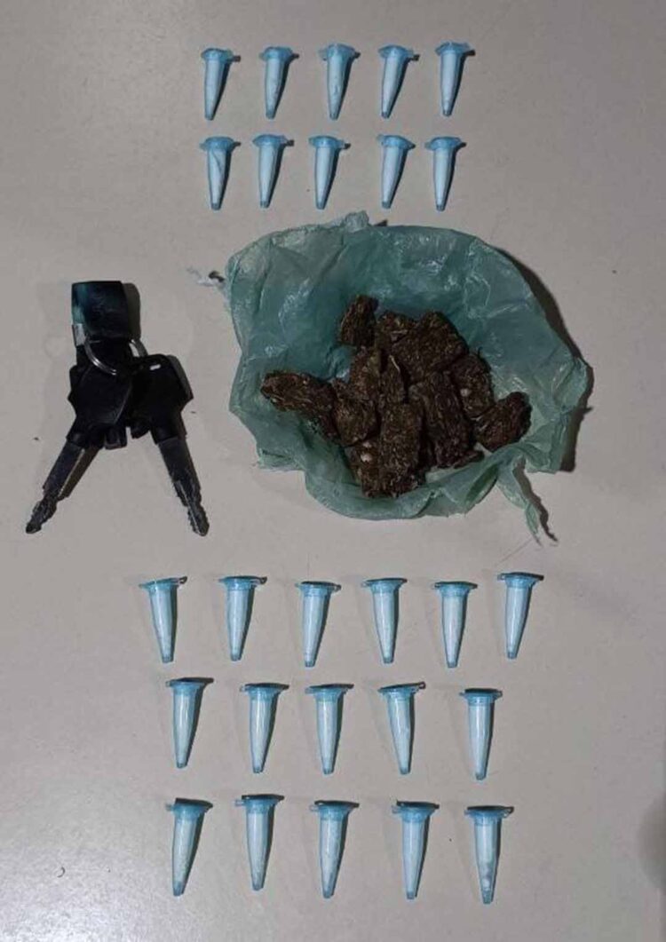 Polícia Militar apreende cocaína e maconha em São Carlos do Ivaí