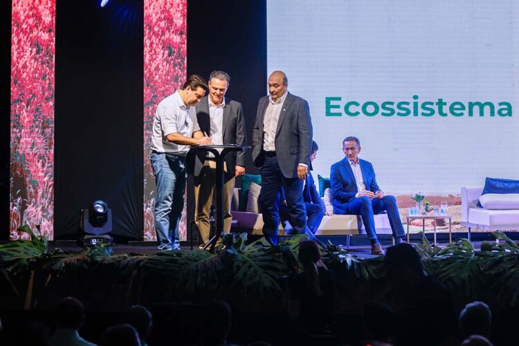 Governador diz que agro paranaense  é exemplo de inovação e sustentabilidade