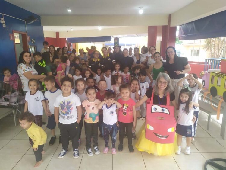 Equipe de Educação no Trânsito,  da Ditran, visita CMEI Alzira Figueira