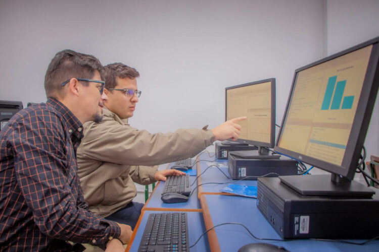 Universidades estaduais abrem inscrições  para especializações, mestrados e doutorados