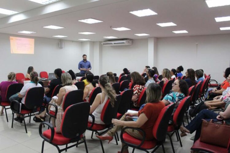 Saúde promove capacitação sobre prevenção ao suicídio