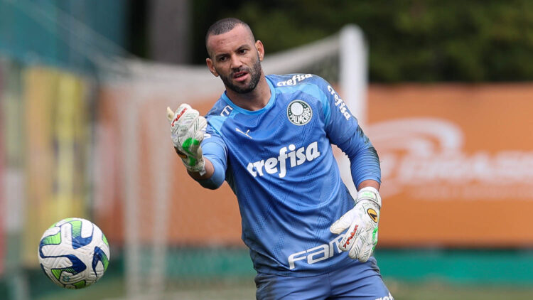 Weverton descarta vingança contra Boca:  ‘Sede de chegar a mais uma final’