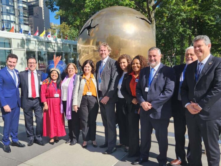 Lula dá voz aos pobres na ONU, diz Zeca Dirceu