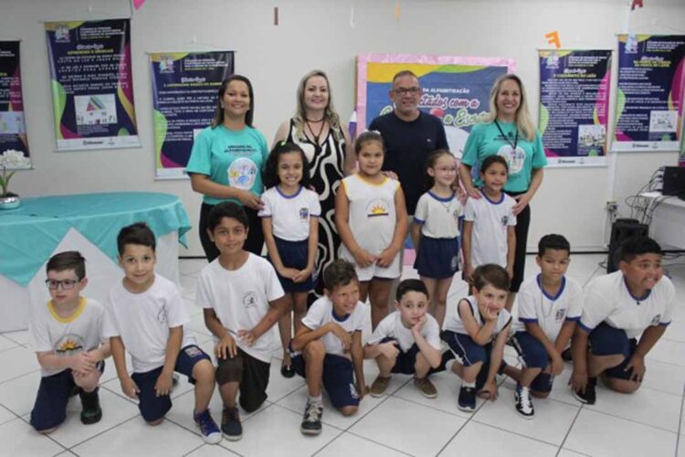 Alunos e professores são premiados em concursos da Semana da Alfabetização