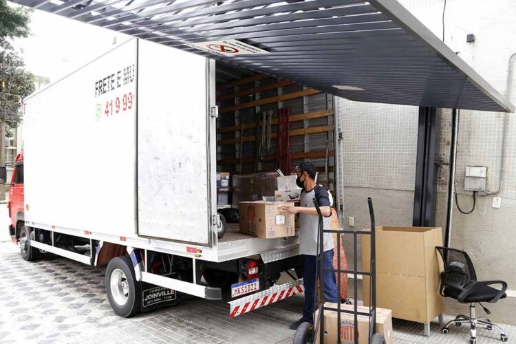 Com 91,4 mil empregos gerados, Paraná tem o quarto melhor saldo do País em oito meses