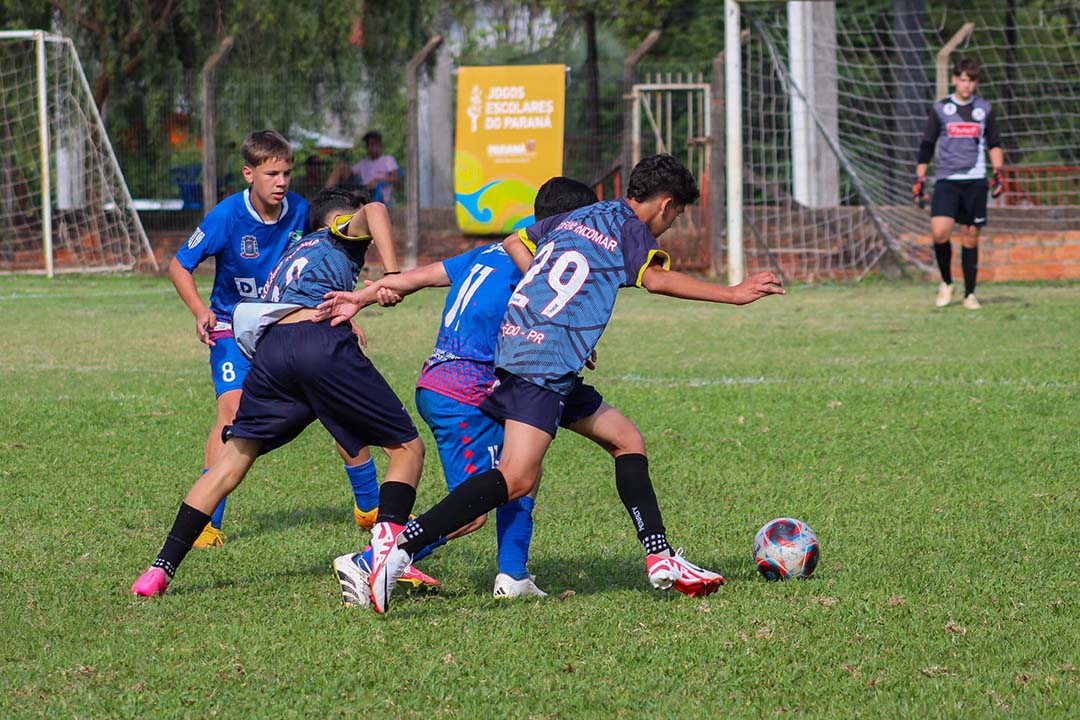 Competição para jovens e masters, Paraná Bom de Bola define