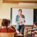 Compromisso do educador continua sendo  a garantia da aprendizagem do aluno
