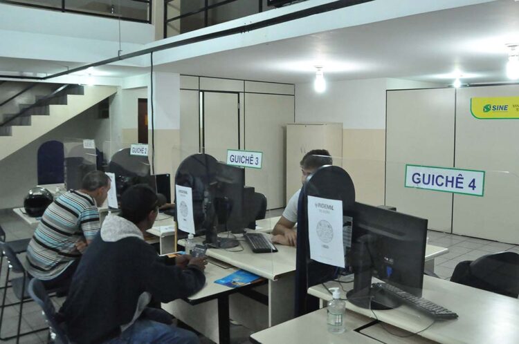 Procuram-se trabalhadores: Paranavaí tem dificuldade para preencher vagas de emprego