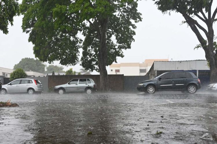 Volume de chuva em Paranavaí alcança 116 milímetros nos primeiros dias de outubro