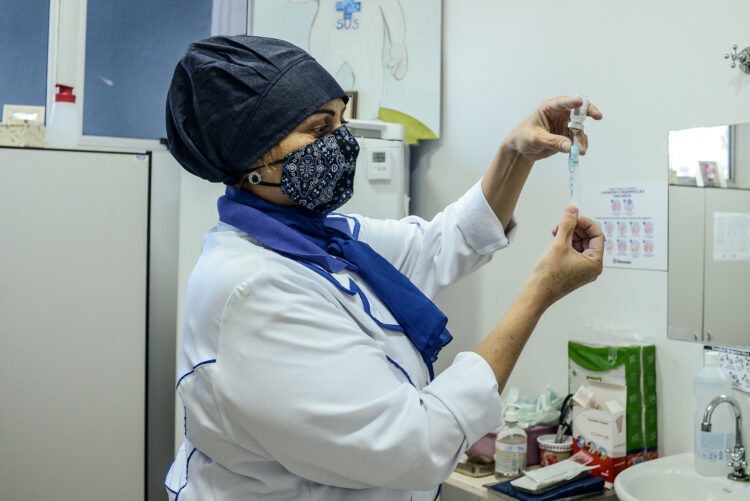 Vereadores aprovam complementação salarial para profissionais da enfermagem