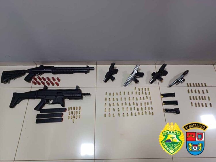 Três homens são presos por posse ilegal de arma de fogo em Guairaçá; Em outra ocorrência, veículo furtado é recuperado em Alto Paraná