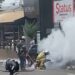 Veículo pega fogo e fica parcialmente destruído, em Paranavaí