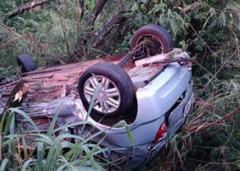 Criança de dois anos morre e duas pessoas ficam feridas em acidente na PR-082