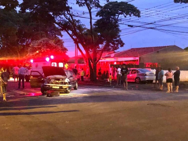 Acidente entre veículos deixa pessoa ferida no Jardim São Jorge