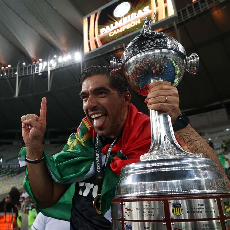 Três anos após chegada ao clube, veja quais previsões Abel Ferreira acertou