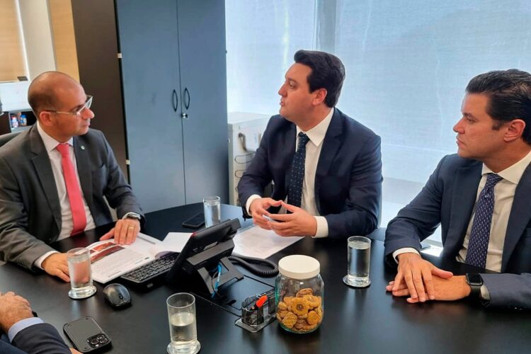 Governador busca apoio para reforçar  atendimento aos afetados pelas chuvas